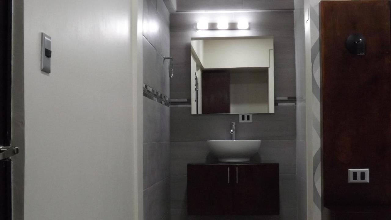 Hotel Mision 11